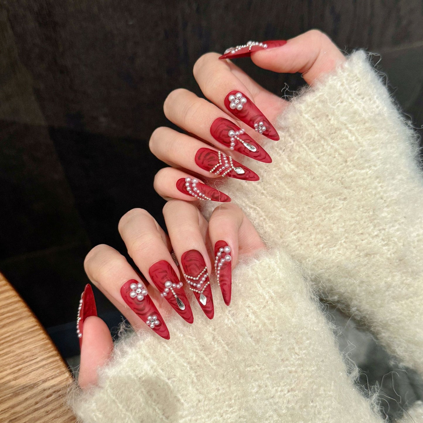 Pearly Love Nails