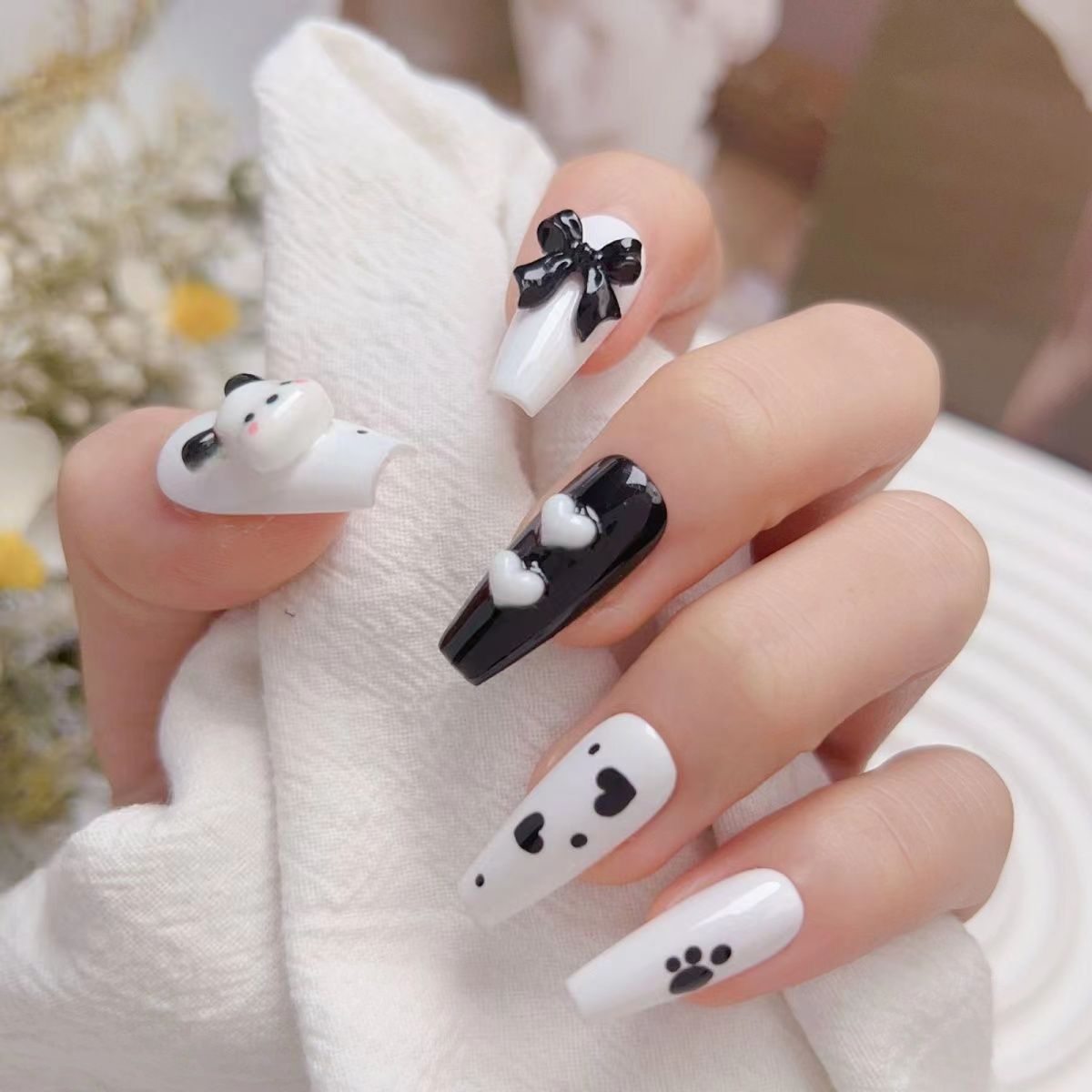 Kawaii Sanrio Pachacco Nails