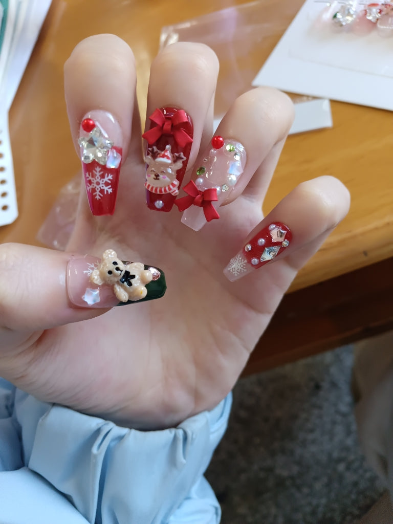 review photo Santa and friends press on nails